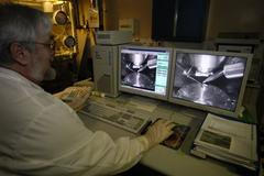 Mikromanipulátor s jaderným materiálem.