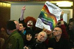 Protestující proti prezidentu Kaczyńskému