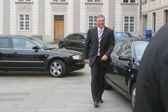 Topolánek podruhé jmenován premiérem