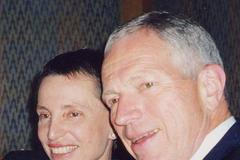 Držitel Nobelovy ceny za ekonomii Edmund S. Phelps se ženou