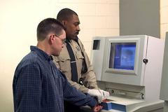 snímání otisků prstů