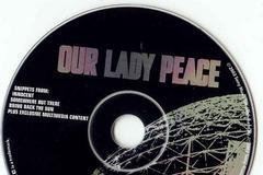 Hudebním cd zřejmě zvoní hrana.