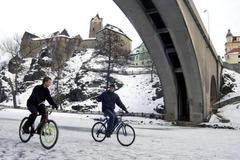 Zima v Čechách zdaleka není u konce, k radosti bruslařů.