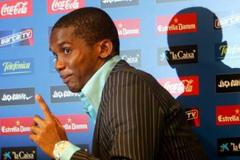 Samuel Eto'o žádal na tiskovce v Barceloně přísné tresty pro rasisty na stadionech
