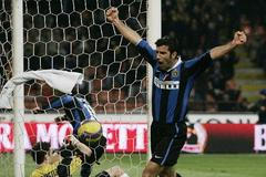 Inter Milán - Udine: Figo