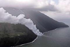 Sopka Stromboli chrlí lávu