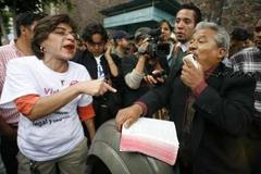 Debata o potratech v Mexiku