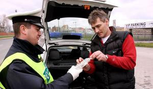 Kryštof, policie, silniční kontrola, radar, alkohol za volantem, dechová zkouška