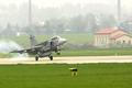JAS-39 Gripen přistává v Čáslavi
