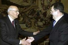 Prodi podává demisi