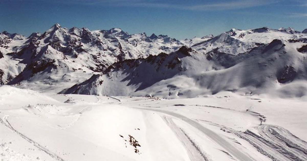 Tři lyžaři zahynuli pod lavinami ve francouzských Alpách