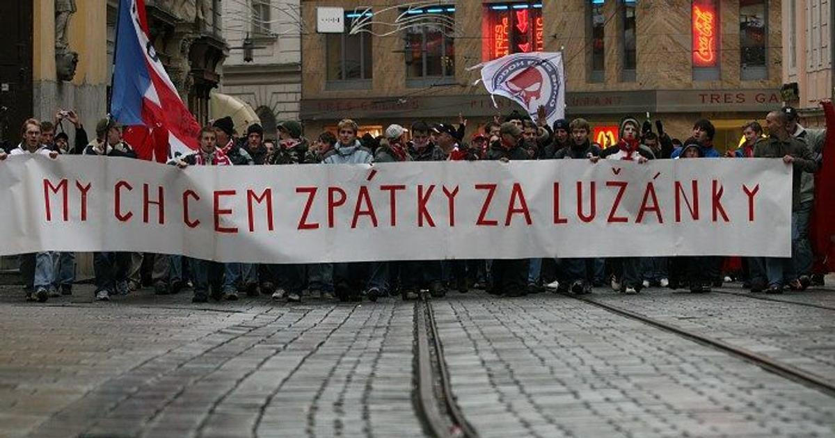 Kuriozita voleb v Brně: liberální strana s vazbami na extremisty a fotbalové ultras
