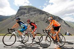 Cyklisté mezi alpskými velikány