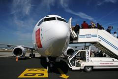 Letadlo s reklamou na Prahu