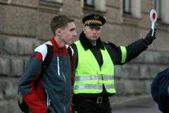 Strážník na přechodu