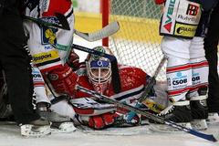 Sparta - Pardubice: Lašák zasahuje