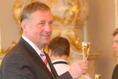 Topolánek podruhé jmenován premiérem