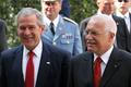 Bush v Praze - uvítací ceremoniál