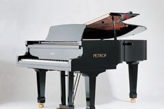 Klavír Petrof