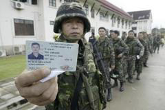 Thajský voják-volič