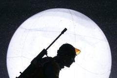 Biatlon v záři reflektorů