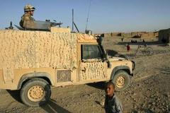 Britská vojenská hlídka v Afghánistánu