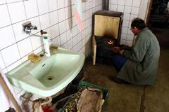 Miloň Vlček u kamen