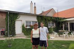 František a Anna žíjí na svobodě