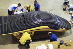 Závod solárních automobilů v Austrálii