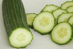 Okurka salátová řez