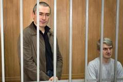 Už sedí. A ještě mu přidají