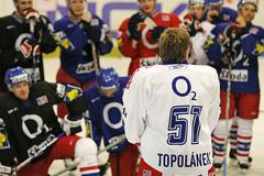 Premiér Topolánek na tréninku hokejové reprezentace