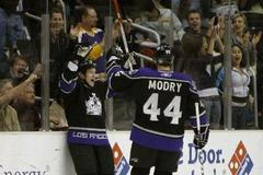 Los Angeles Kings - Edmonton: Modrý, Clarke