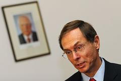 Jan Švejnar v Senátu