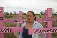 Ciudad Juárez, kříže se jmény zavražděných žen.