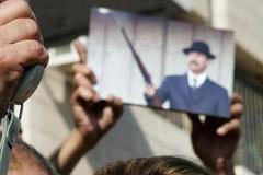 Saddámova dcera na demonstraci proti popravě