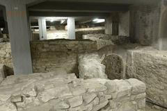 Vykopávky pod třetím nádvořím Pražského hradu