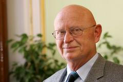 Václav Pačes, předseda Akademie věd