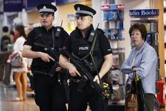 Letiště Glasgow dnešních dní: V terminálu hlídkují ozbrojenci