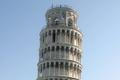 Nahnutá věž v Pise