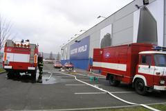 požár electroworldu v ústí