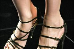 boty, dámské, prostituce, prostitutka, páskové střevíčky