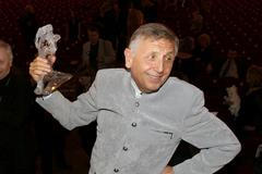 Režisér Jiří Menzel s Českým lvem za nejlepší režii roku 2006
