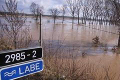 U mostu přes Labe: Němčice na Pardubicku