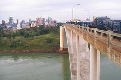 Ciudad del Este, hranice mezi Paraguají a Brazílií