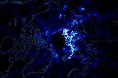 Satelitní snímek světélkujících polárních mraků