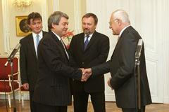 Václav Klaus se loučí s Vojtěchem Filipem