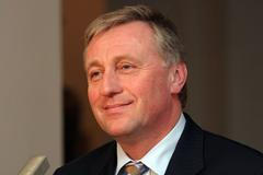 Mirek Topolánek donesl na Hrad seznam ministrů