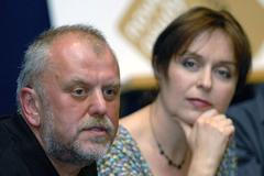 Nemocnice na kraji města 3 - tisková konference - Lucie Konášová a Viktor Polesný