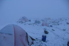 Když se pod K2 zkazí počasí